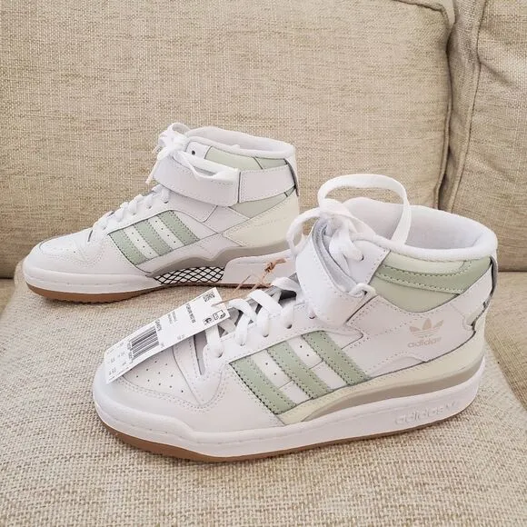 ✨ ADIDAS ✨ Forum Mid Sneaker in White/ Linen Green - [Women's size 5]