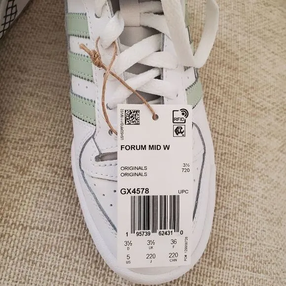 ✨ ADIDAS ✨ Forum Mid Sneaker in White/ Linen Green - [Women's size 5]