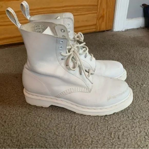 ✅ Dr Marten Boots 1460 Pascal Mono White Combat Lace up