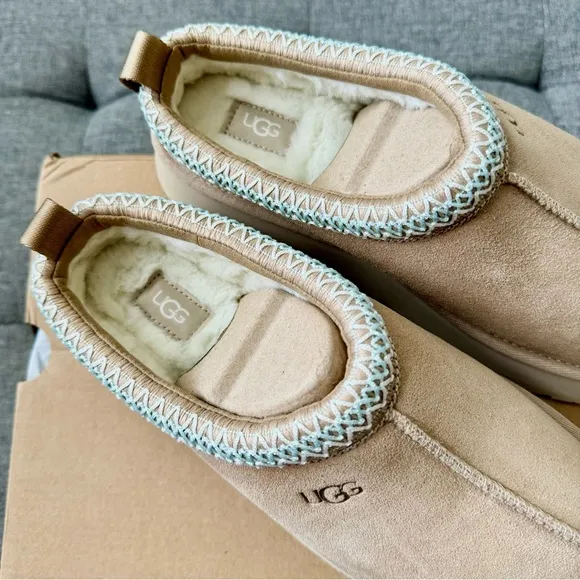 🍂 New UGG Tazz Platform Slipper Sand