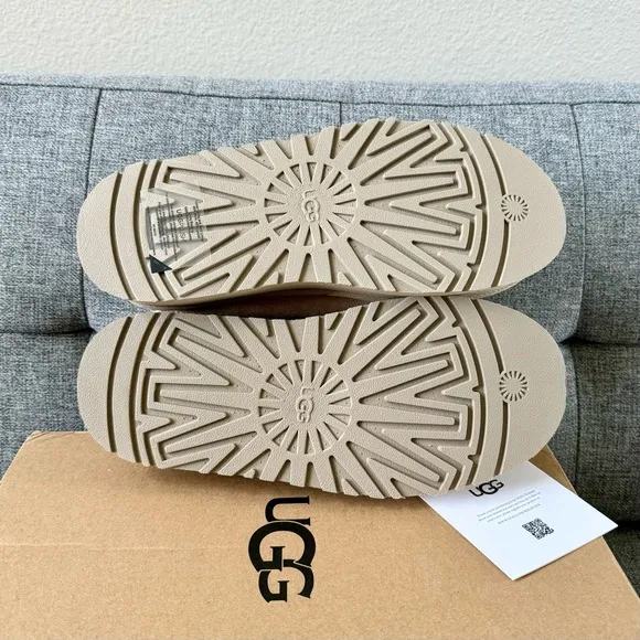 🍂 New UGG Tazz Platform Slipper Sand