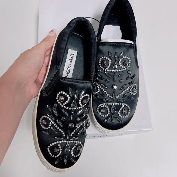 ! STEVE MADDEN Studded Slip-On Fashion Sneakers /NWB/