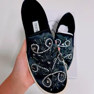 ! STEVE MADDEN Studded Slip-On Fashion Sneakers /NWB/