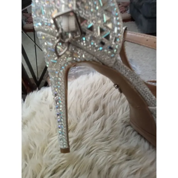 🆕⭐ Thalia Sodi Crystal rhinestone embellished heels
