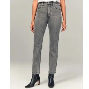 Abercrombie &amp; Fitch Curve Love The Ankle Straight Ultra High Rise Jeans Sz. 10S