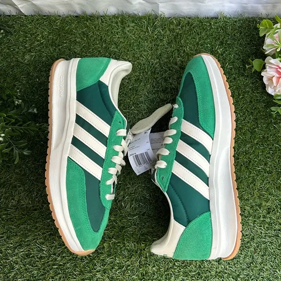ADIDAS Run 70s 2.0 Womens Shoes Green size 8.5 NEW