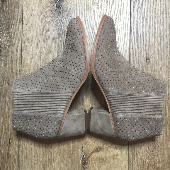 Aerin Olive Tan Suede Studded Ankle Boots Size 6