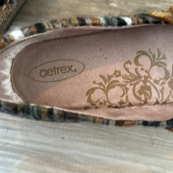 Aetrex 10 Janine sweater accent leather Mary Jane cork wedge shoes