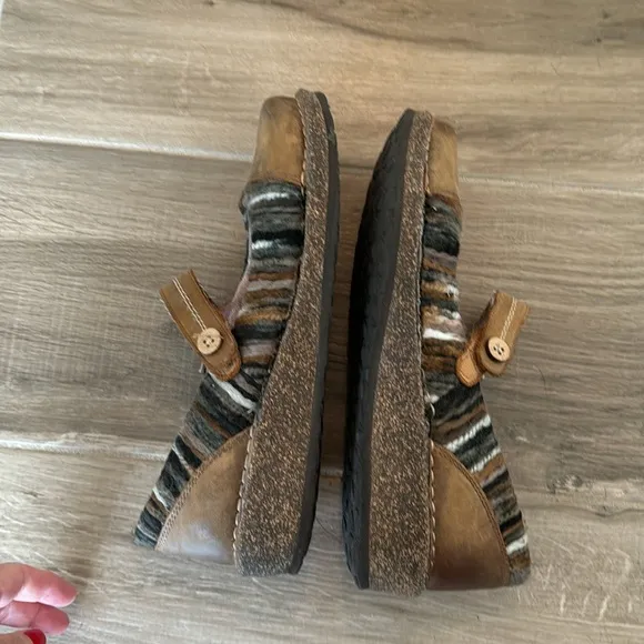 Aetrex 10 Janine sweater accent leather Mary Jane cork wedge shoes
