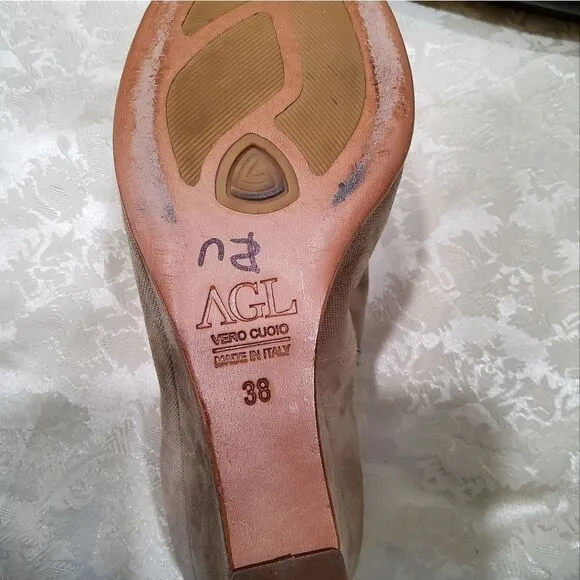 AGL Attilio Giusti Leombruni Wedge Shoes Size 38/8