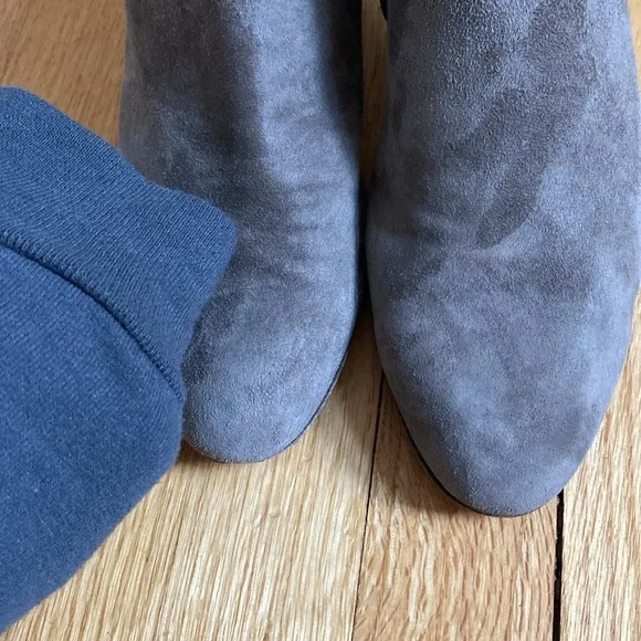 AGL Size 40 Womens Size 10 Suede Pewter Gray Taupe Block Heel Bootie Neutral