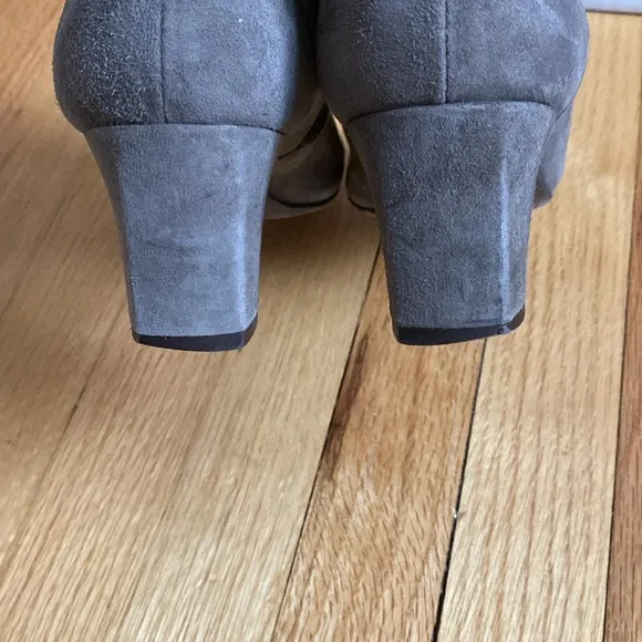 AGL Size 40 Womens Size 10 Suede Pewter Gray Taupe Block Heel Bootie Neutral