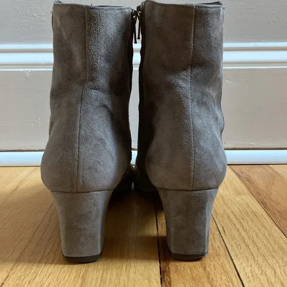 AGL Size 40 Womens Size 10 Suede Pewter Gray Taupe Block Heel Bootie Neutral