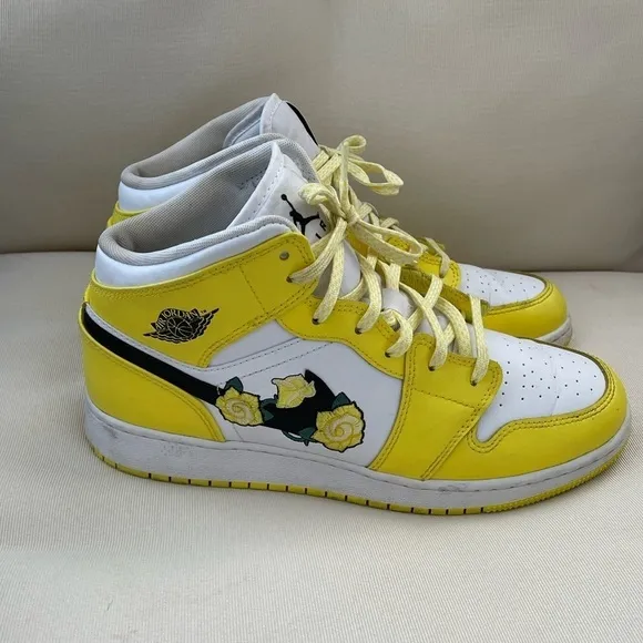 Air Jordan 1 Mid SE GS 'Rose Patch Dynamic