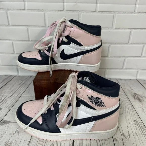 Air Jordan 1 Retro High OG Atmosphere Bubble Gum DD9335-641 Women's Size 6.5