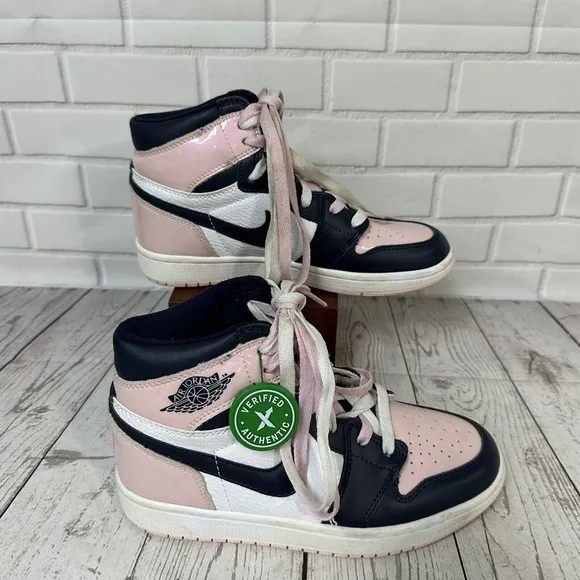 Air Jordan 1 Retro High OG Atmosphere Bubble Gum DD9335-641 Women's Size 6.5