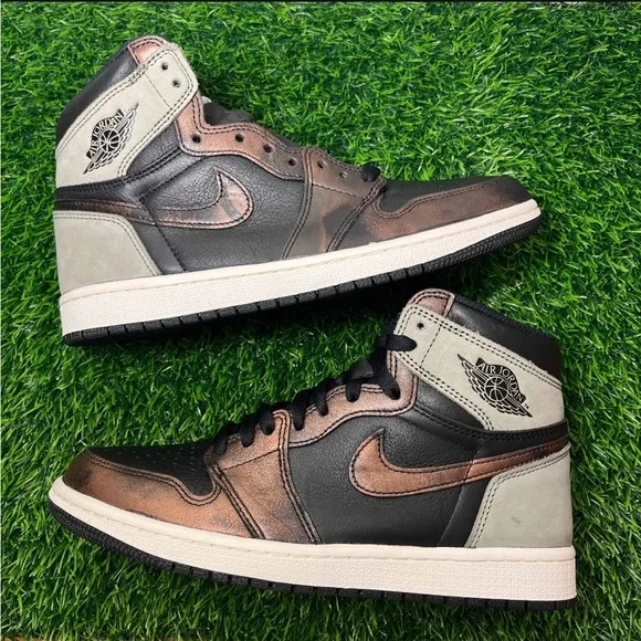 Air Jordan 1 Retro High OG Patina Fresh Mint