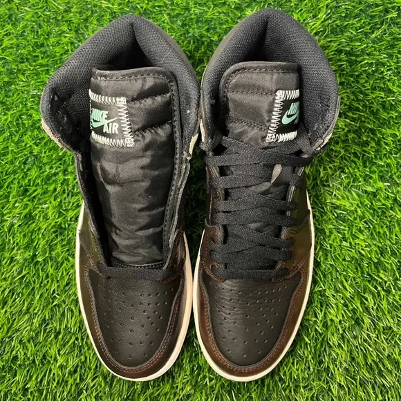 Air Jordan 1 Retro High OG Patina Fresh Mint