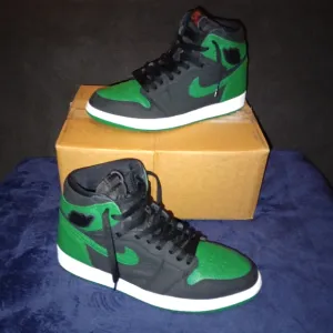 Air Jordan 1 Retro High OG Pine Green 2.0 Mens Size 10