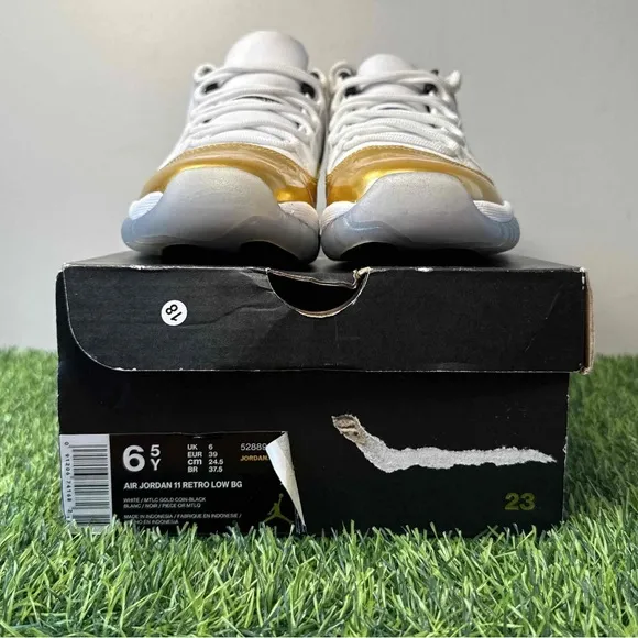 Air Jordan 11 XI Retro Low GS Closing Ceremony Gold White
