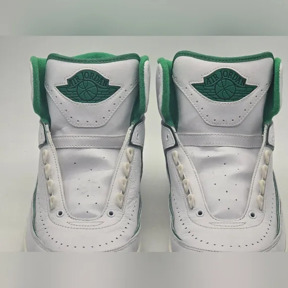 Air Jordan 2 Retro White Lucky Green Sail Size 10.5 Style DR8884-103 With Box