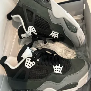Air Jordan 4 Retro ‘Fear’ 2024