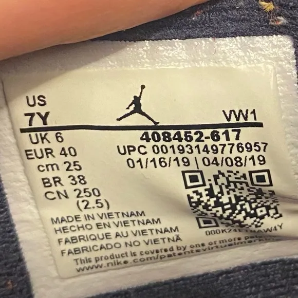 Air Jordan 4 Retro 'FIBA' Youth Size 7