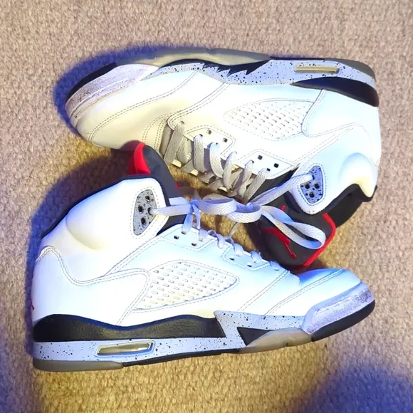 Air Jordan 5 Retro BG Size 6Y White Cement Shoes #440888-104 (Pre-Owned)