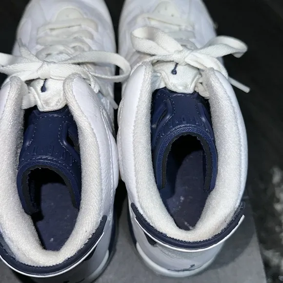 Air Jordan 6 Retro &quot;White and Midnight Navy&quot;