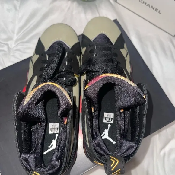 Air Jordan 7 Retro Black Olive