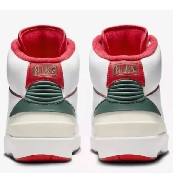 Air Jordan Nike Retro 2 Origins White, fire Red, &amp; Green Shoes