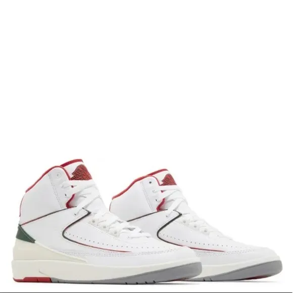 Air Jordan Nike Retro 2 Origins White, fire Red, &amp; Green Shoes