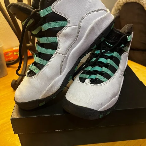 Air Jordon sneakers X Retro size 7Y
