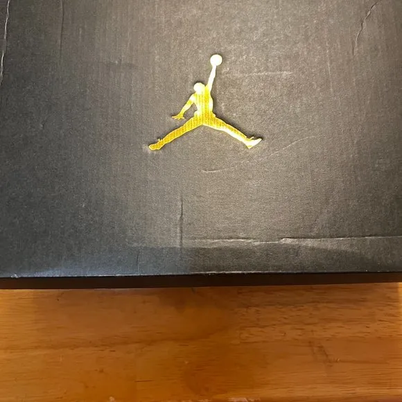 Air Jordon sneakers X Retro size 7Y