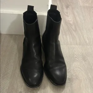 Alexander Wang Black Chelsea Boots Timeless Design