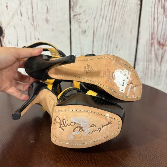 Alice &amp; Olivia Lizabeth Black &amp; Yellow patent leather Ankle Strap Platforms 6.5