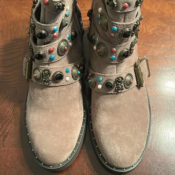 Almaen Peña Suede Tan  Leather Ankle Boots(Size 37,7)