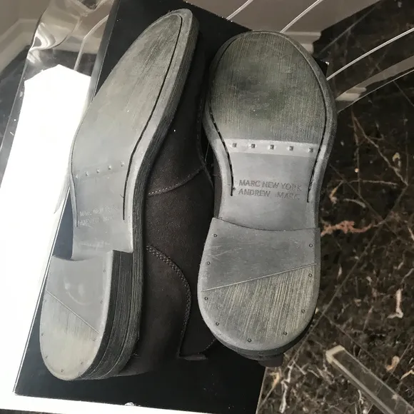Andrew Marc Suede chukka boots espresso