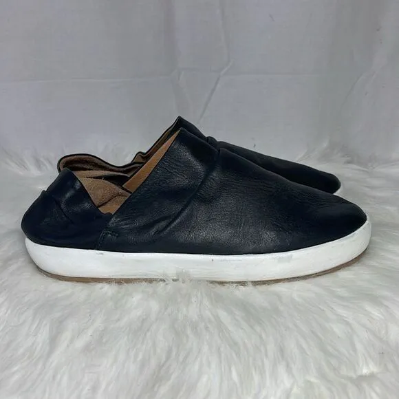 Anthropologie  Beek  Jay Black Leather Slip On Slide Shoes Sz 10