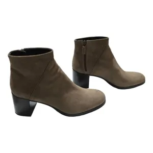 AQUATALIA Brown Suede Heels Booties Ankle Boots Women's Size 11