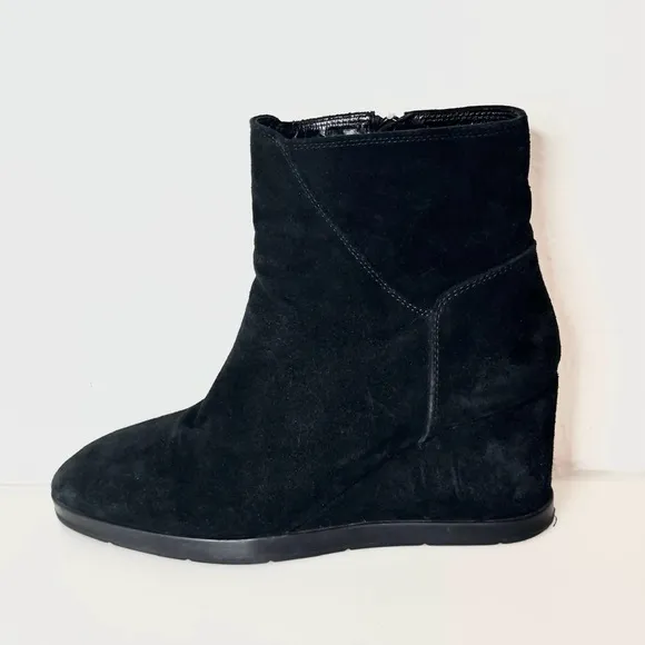Aquatalia Judy Black Suede Italian Wedge Ankle Boots Size 7.5