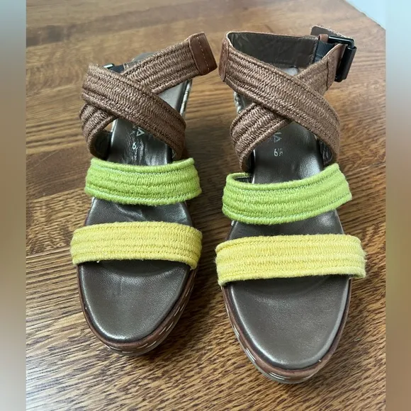 AQUATALIA Strappy Criss Cross Woven Colorful Wedge Sandals Italy Vacation 6.5