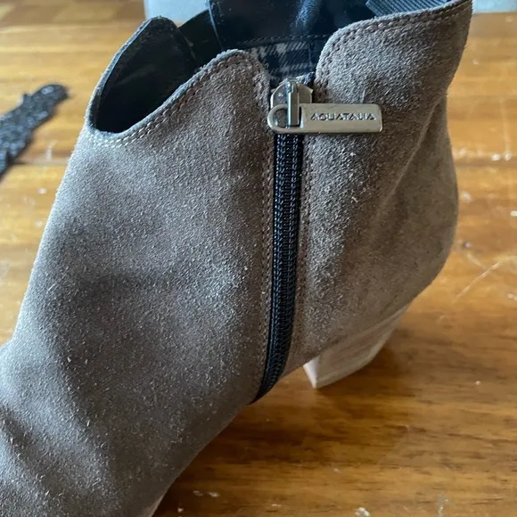 Aquatalia Suede Ankle Boots Side-Zip Booties Taupe Beige Tan Sz 8.5