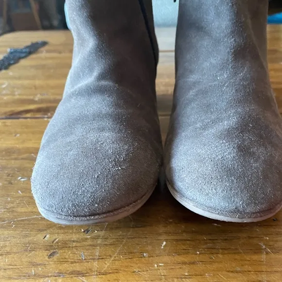Aquatalia Suede Ankle Boots Side-Zip Booties Taupe Beige Tan Sz 8.5