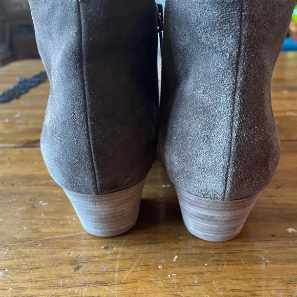 Aquatalia Suede Ankle Boots Side-Zip Booties Taupe Beige Tan Sz 8.5
