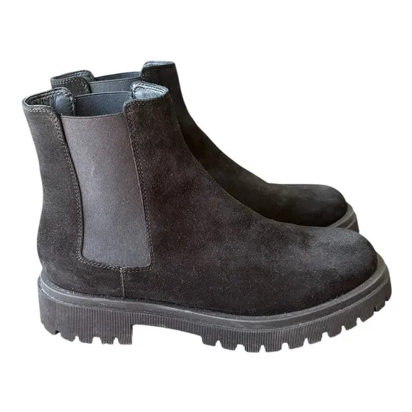 Aquatalia Women's Olessa Boots Black Suede Size 9 Chelsea Chunky