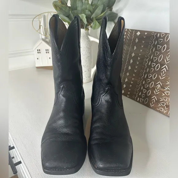 Ariat Black Square Toe Western Cowboy Classic Black Boots Men's - Size 11D