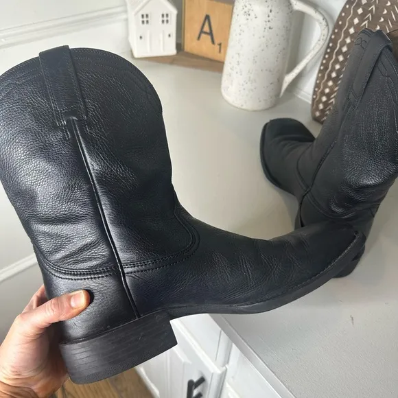 Ariat Black Square Toe Western Cowboy Classic Black Boots Men's - Size 11D