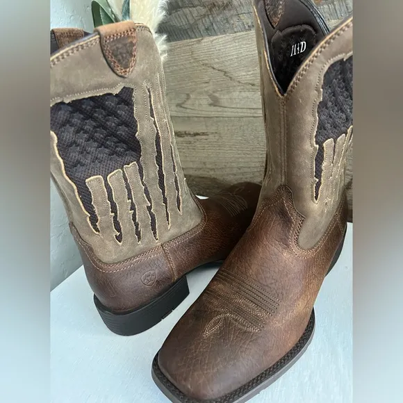 Ariat Brown Leather Western Boots. They are new but you don't have a box
