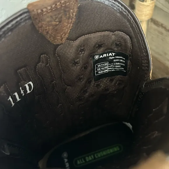 Ariat Brown Leather Western Boots. They are new but you don't have a box